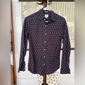 J Crew Men’s Organic Cotton Secret Wash Shirting-Slim Untucked-Blue floral XS
